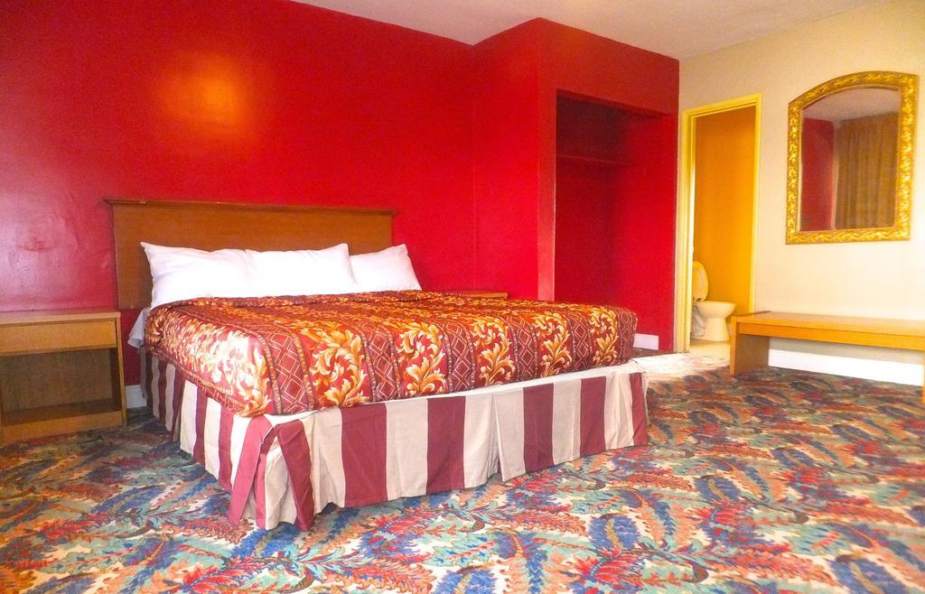 Long Beach Motel Room photo